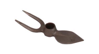 Kapa villás-hegyes 0.3kg Cortex  kovácsolt nyelez