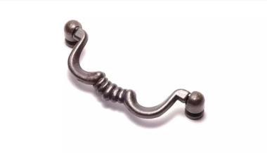 Bútorfogantyú fém IV/ 2 79mm antik