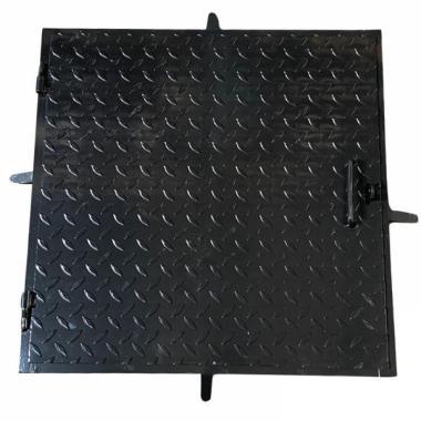 Aknafedlap vízórához 600-as fekete lakatolható