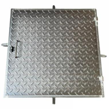 Aknafedlap vízórához 600-as horg. lakatolható